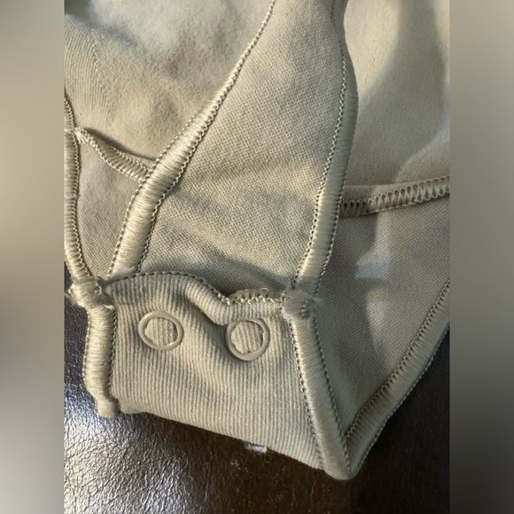 SEAMLESS SCULPT THONG BODYSUIT - Picture 4 of 11